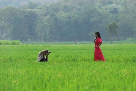 RAYYA, CAHAYA DI ATAS CAHAYA: DALAM CINTA, ORANG LAIN ADALAH CAHAYA